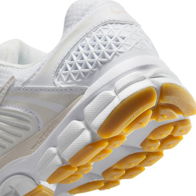 W Nike Zoom Vomero 5 FJ2028-104