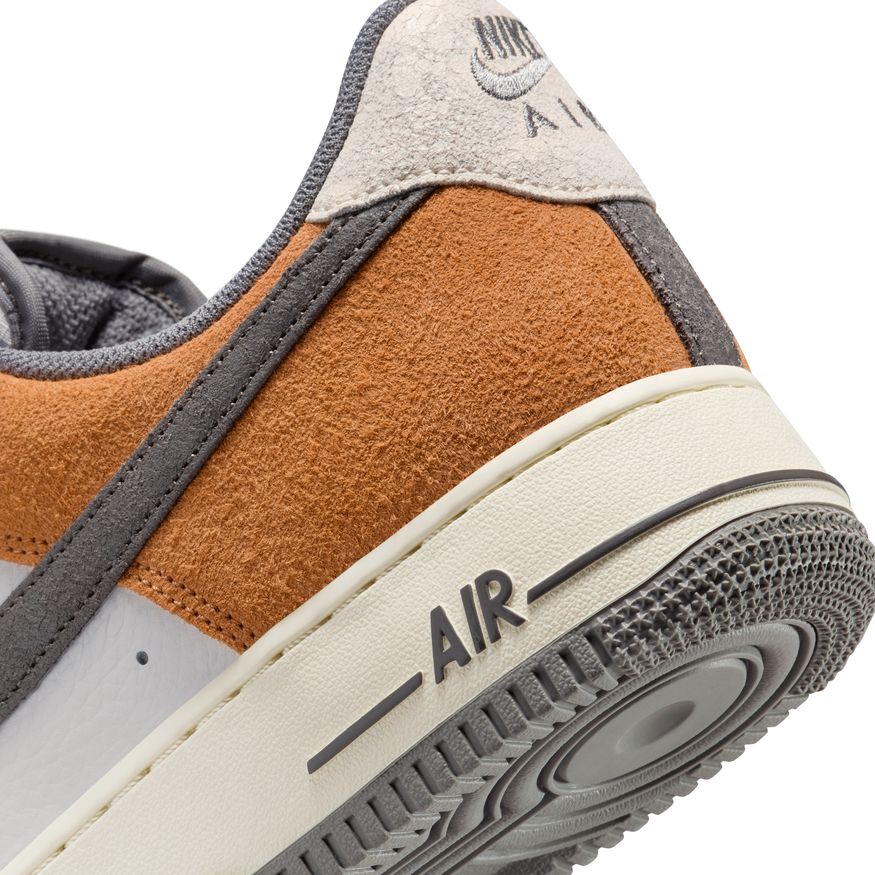 M Nike Air Force 1 '07 LV8 IB7718-030
