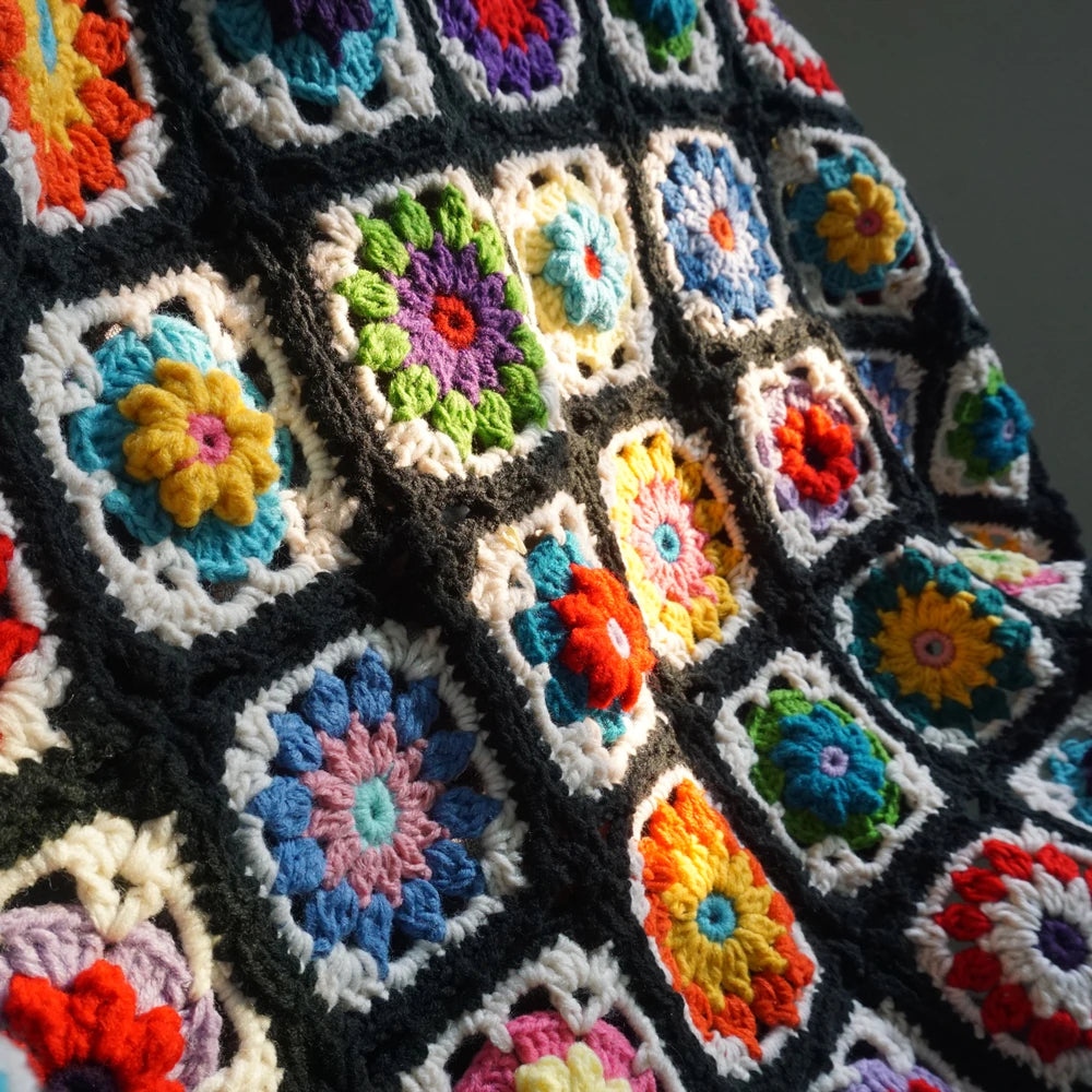 Handmade Craft Sofa Blanket Ceremony Hand Hooked Crochet Blanket Cushion Felt Pastoral Style Wedding Gift Home Decoration